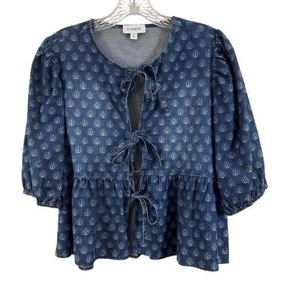 Evereve Lucille Tie Front Blouse Top in Chambray Blue Size Small - Picture 3 of 10